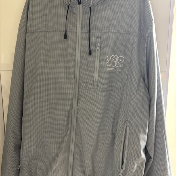 YESEYESEE skyblue wind breaker L
