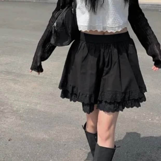 블랙 프릴 미니스커트