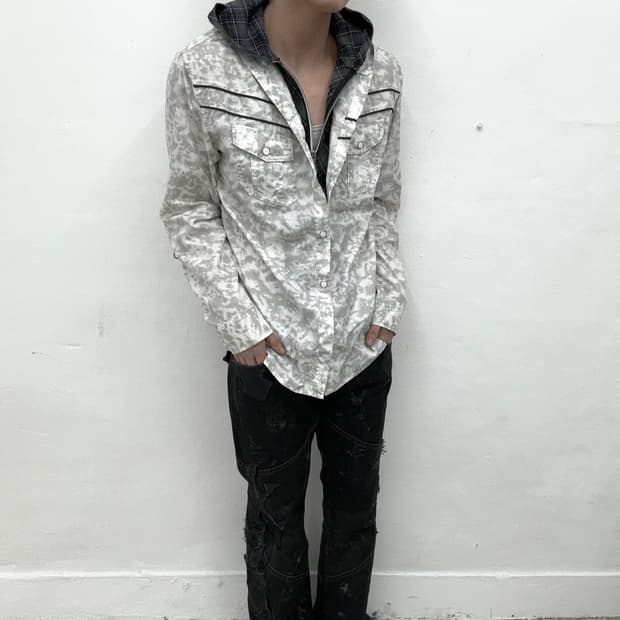 dust bleach hood layers shirts