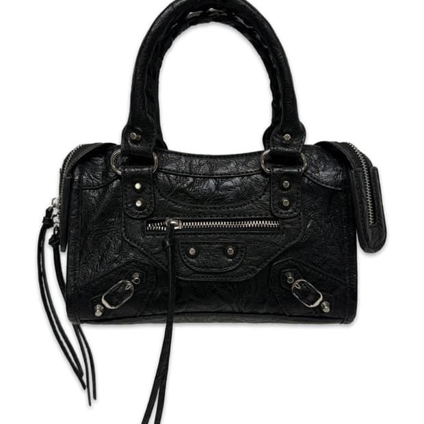 빈티지 블랙 스퀘어 핸드 모터백