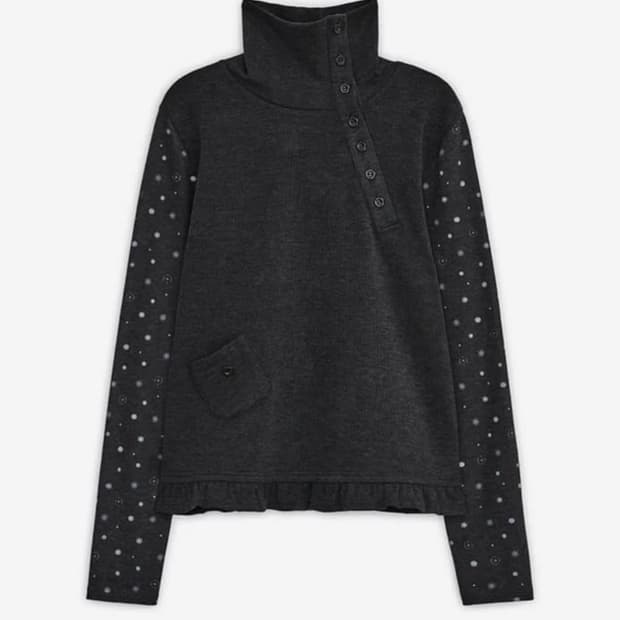 허그유어스킨 플라워 버튼 탑 차콜