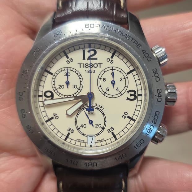 티쏘 (TISSOT) 스위스 메이드 T스포츠 V8 크로노그래프