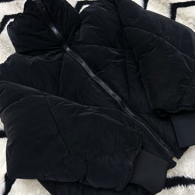 [한국S]ZARA 오버핏 하이넥 숏 패딩/블랙