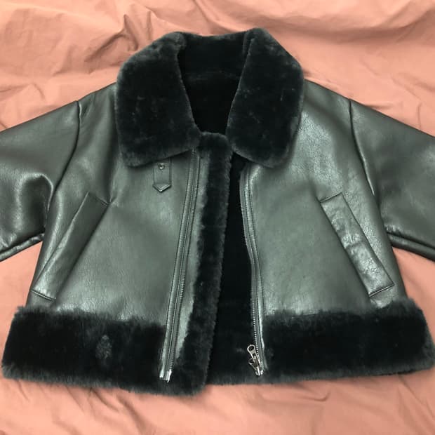 보헤미안서울 무스탕 23fw