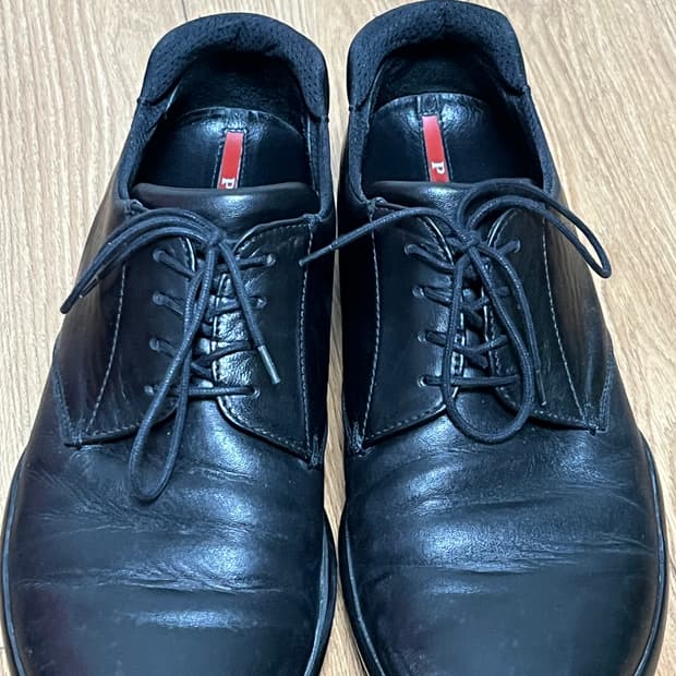 프라다 스포츠 더비 270