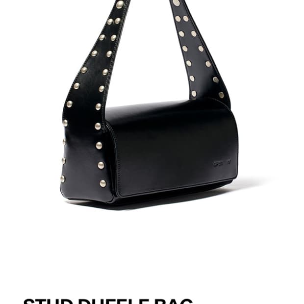 Open yy stud duffle bag- black