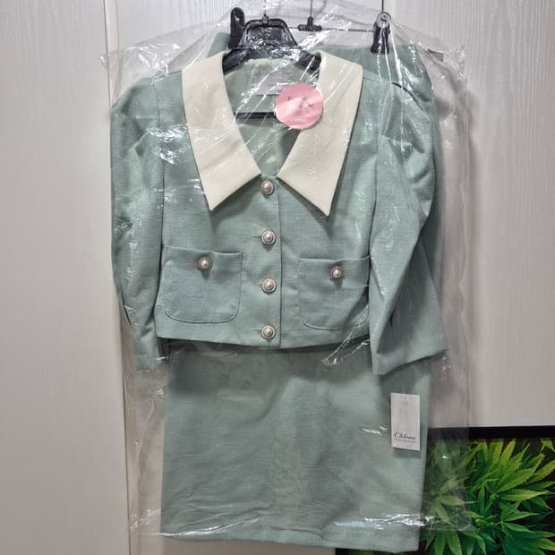 (세일)(새상품)Chlone 민트 트위드 셋업 스커트