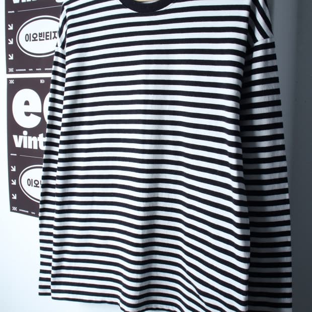 (L-XL) 무신사 스탠다드 긴팔티셔츠 스트라이프 범고래-H33266