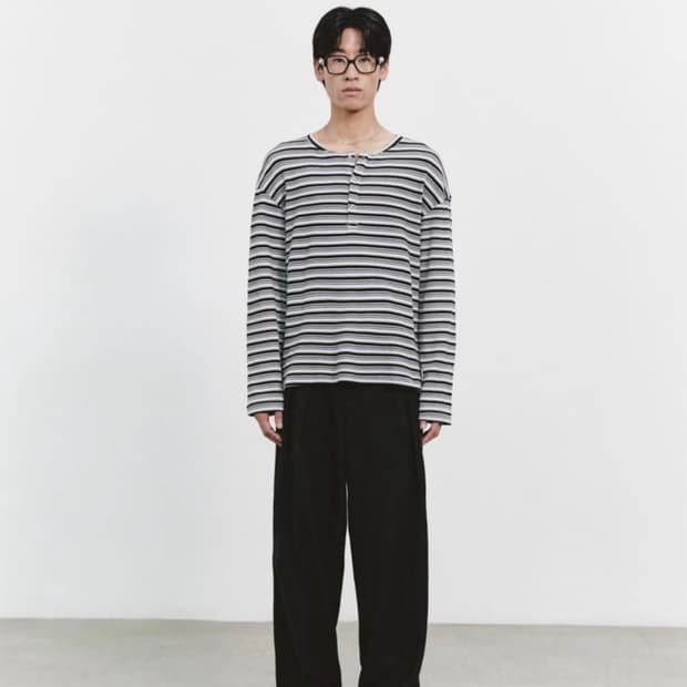 발루트 스트라이프 헨리넥