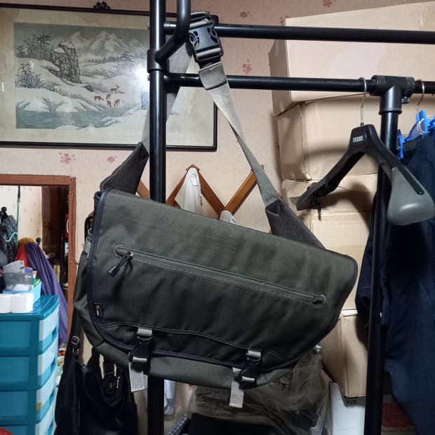 [유니클로]코듀라 메신저백 