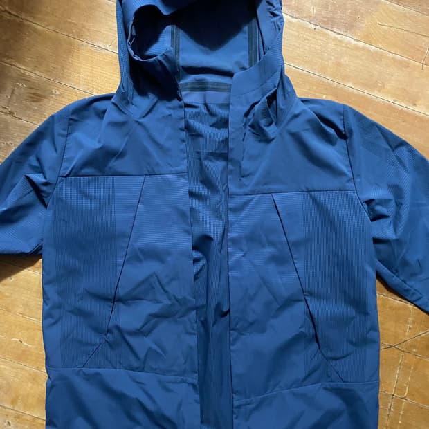 데상트 남성 바람막이 네이비 100