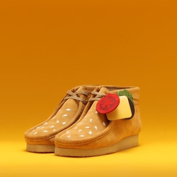 클락스 반디더핑크 콜라보 왈라비 부츠 판매합니다. 