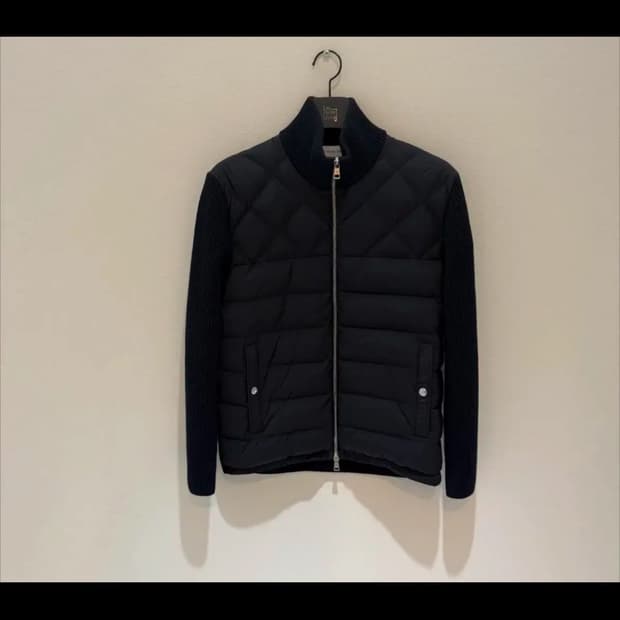 몽클레르 트리곳 니트페딩 블랙 와펜 [L]