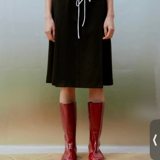 13month 써틴먼스 콘트라스트 플리츠 스커트