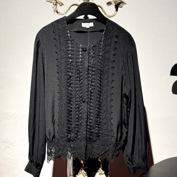 Napoleon detail No-collar Shirt