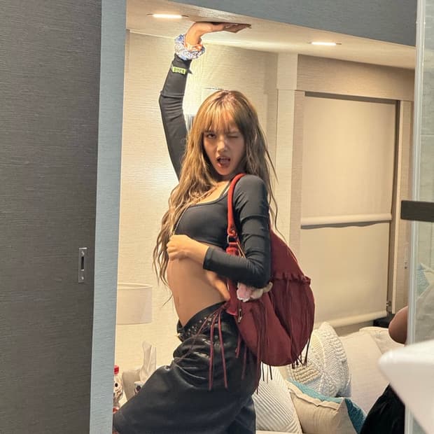 스컬프터 리사가방 faux suede string hobo bag