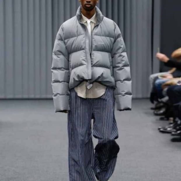 [46] 발렌시아 c컬 패딩 그레이 초판