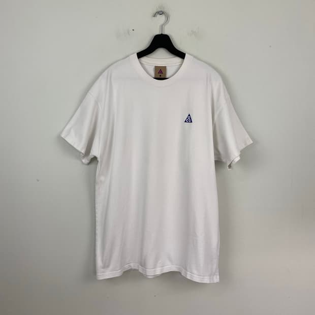 나이키 acg 로고 화이트 반팔티 L <291>