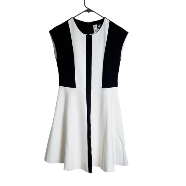 ITTI 티백 A라인 플레어 미니멀 원피스