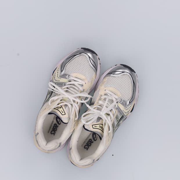 265 아식스 젤 카야노 미드화이트 0331H1