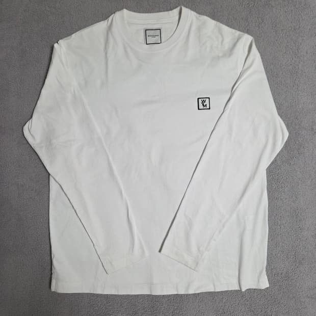 [100] 우영미 백로고 롱슬리브 화이트 신형