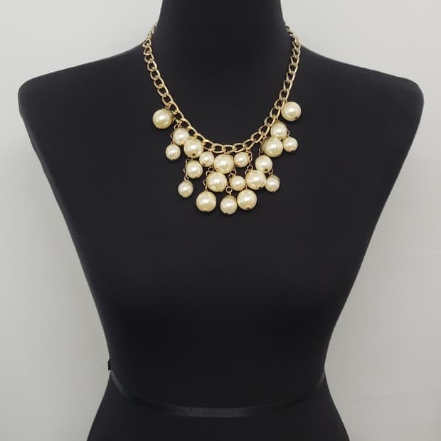 vintage pearl necklace