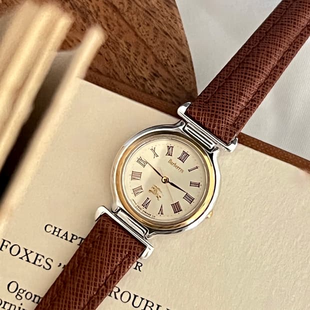 버버리 콤비 라운드 여성 시계 / 케어