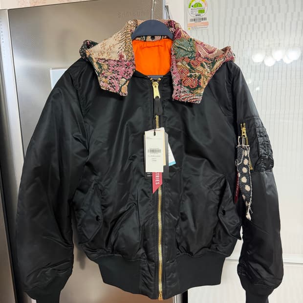 (새상품) 알파인더스트리 썬번 리버시블 MA-1 L