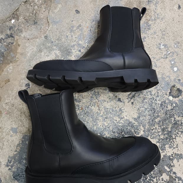 자라 청키 가죽 첼시부츠 275mm

