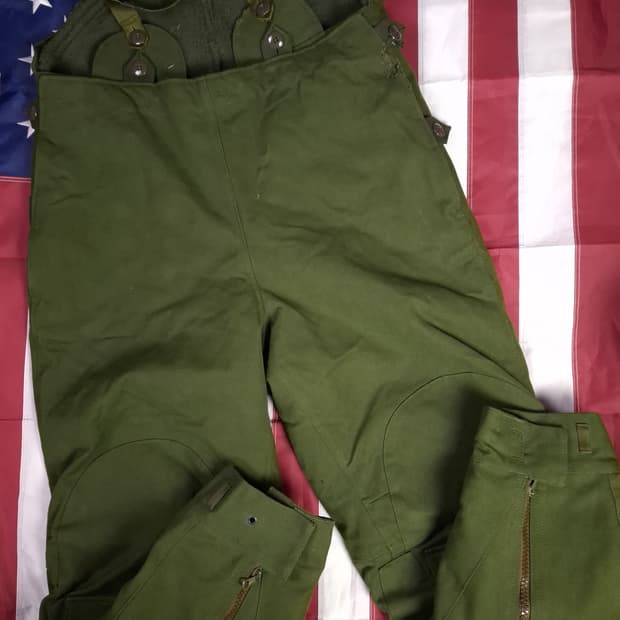 새제품급 오리지날 스웨덴군C52 모터사이클 팬츠