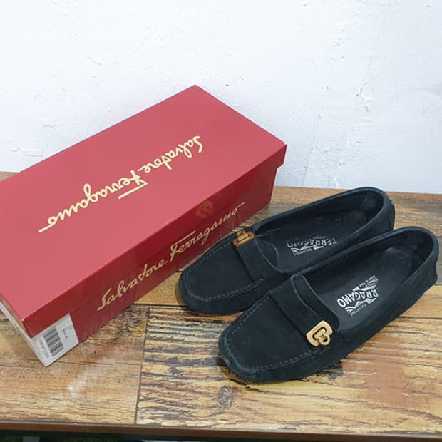 SALVATORE FERRAGAMO 페라가모 로퍼 (225MM)