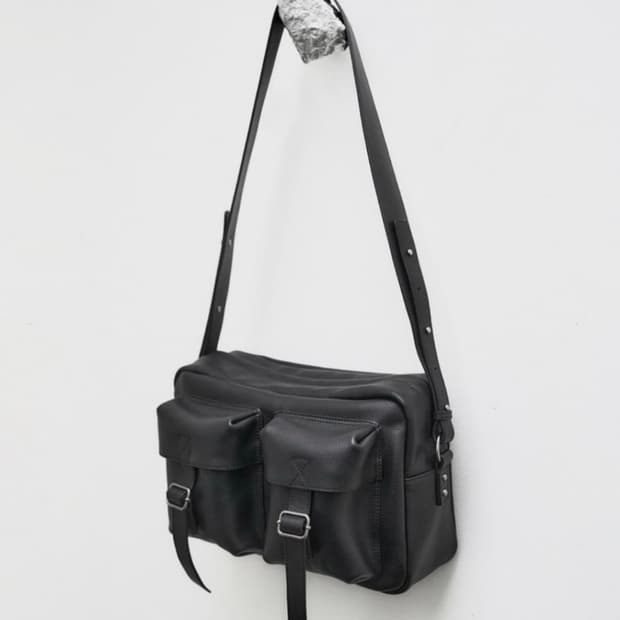 유스 youth 24 fw 카메라벡 소가죽 카우레더 (이너백 포함)