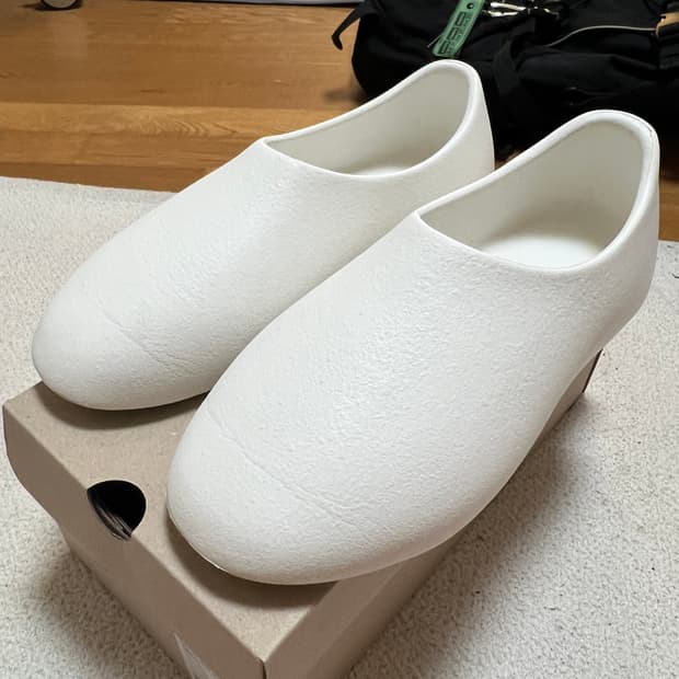 8 / 260 SL-01 화이트 이지 yeezy