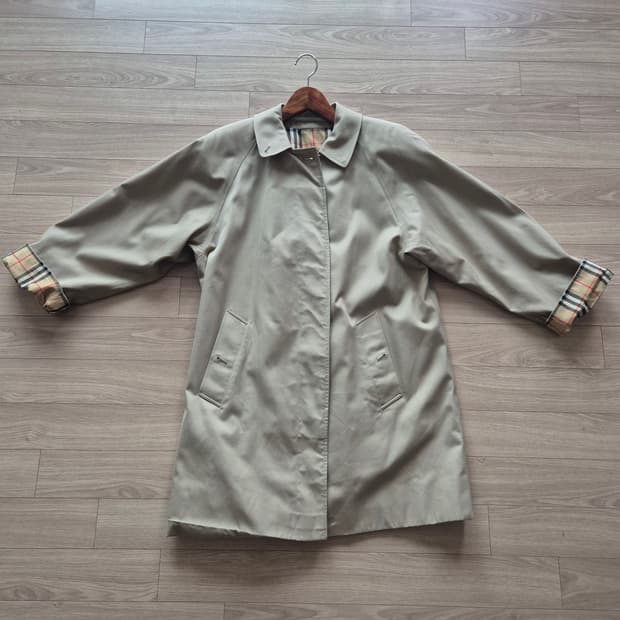 버버리 클래식 개버딘원단 트렌치 카코트 England made