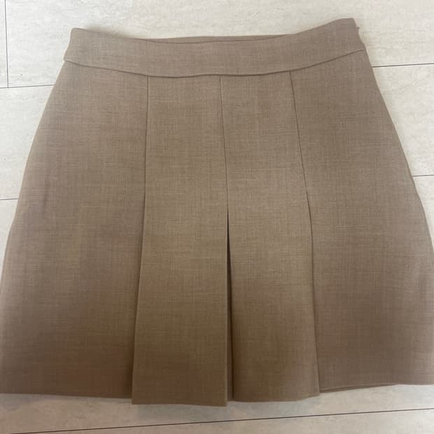 Mixxo 베이지 플리츠 스커트