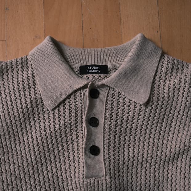 스튜디오 톰보이 하프니트 반팔티