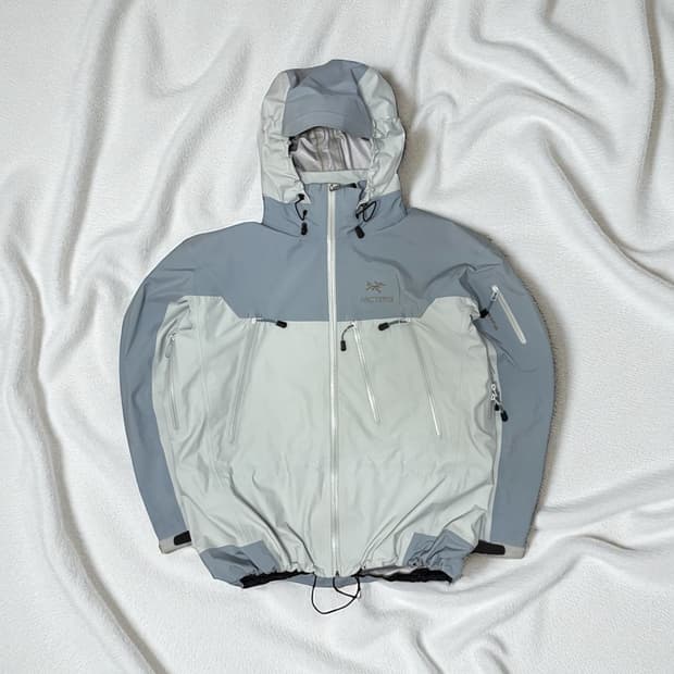 ARC‘TERYX THETA AR