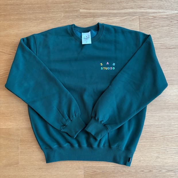 Iab studio m size green 새상품