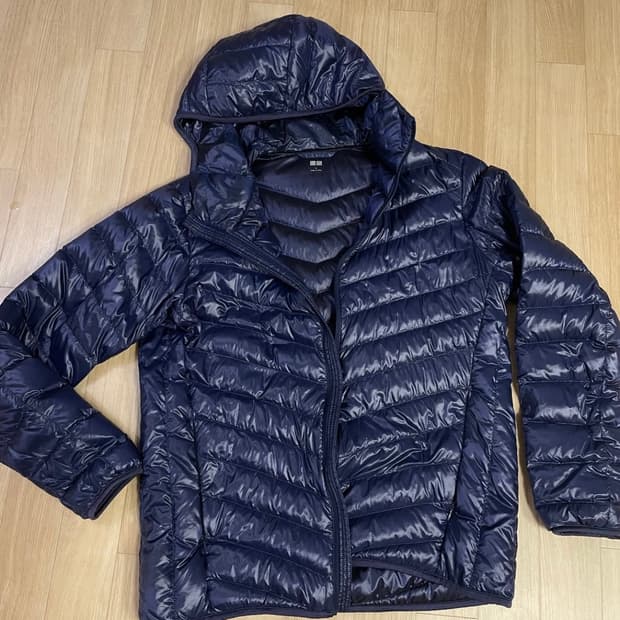 유니클로 경량패딩 후드 네이비 L