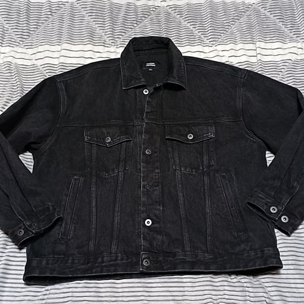 무신사 오버핏 워시드블랙 데님자켓 100 가슴65 기장69