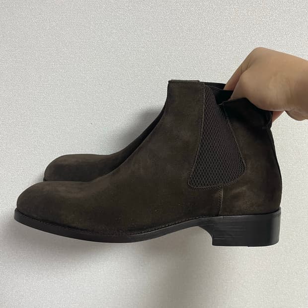 톰포드 스웨이드 첼시 부츠