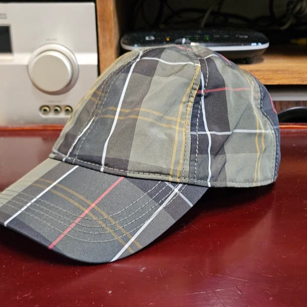 바버 클래식 타탄 캡 모자