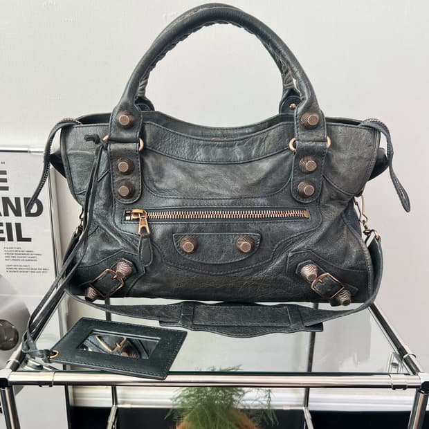 발렌시아가 모터백