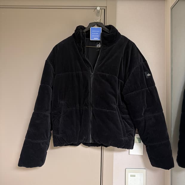 alo 알로 코듀로이 패딩 (Corduroy Stage Puffer)