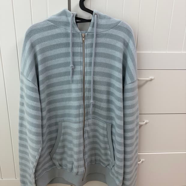 이즈이즈 블루 그레이 스트라이프 후드집업