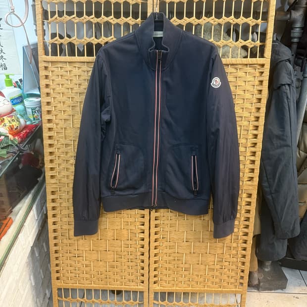 95 정품 몽클레어 경량패딩 팝니다