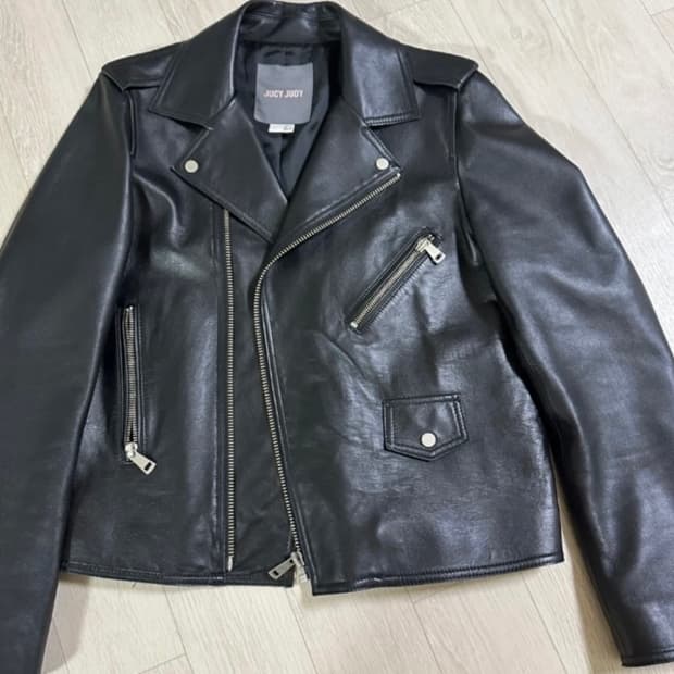쥬시쥬디 가죽자켓