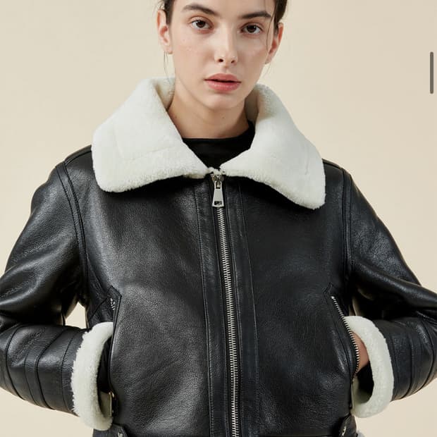 더블 칼라 크롭 무스탕 자켓 [블랙]