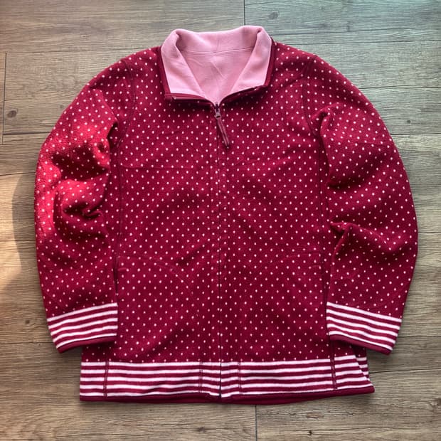 일본 유니클로 리버시블 딸기우유 땡땡이 도트 폴리스 후리스