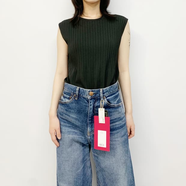 띠어리 플리츠 탑